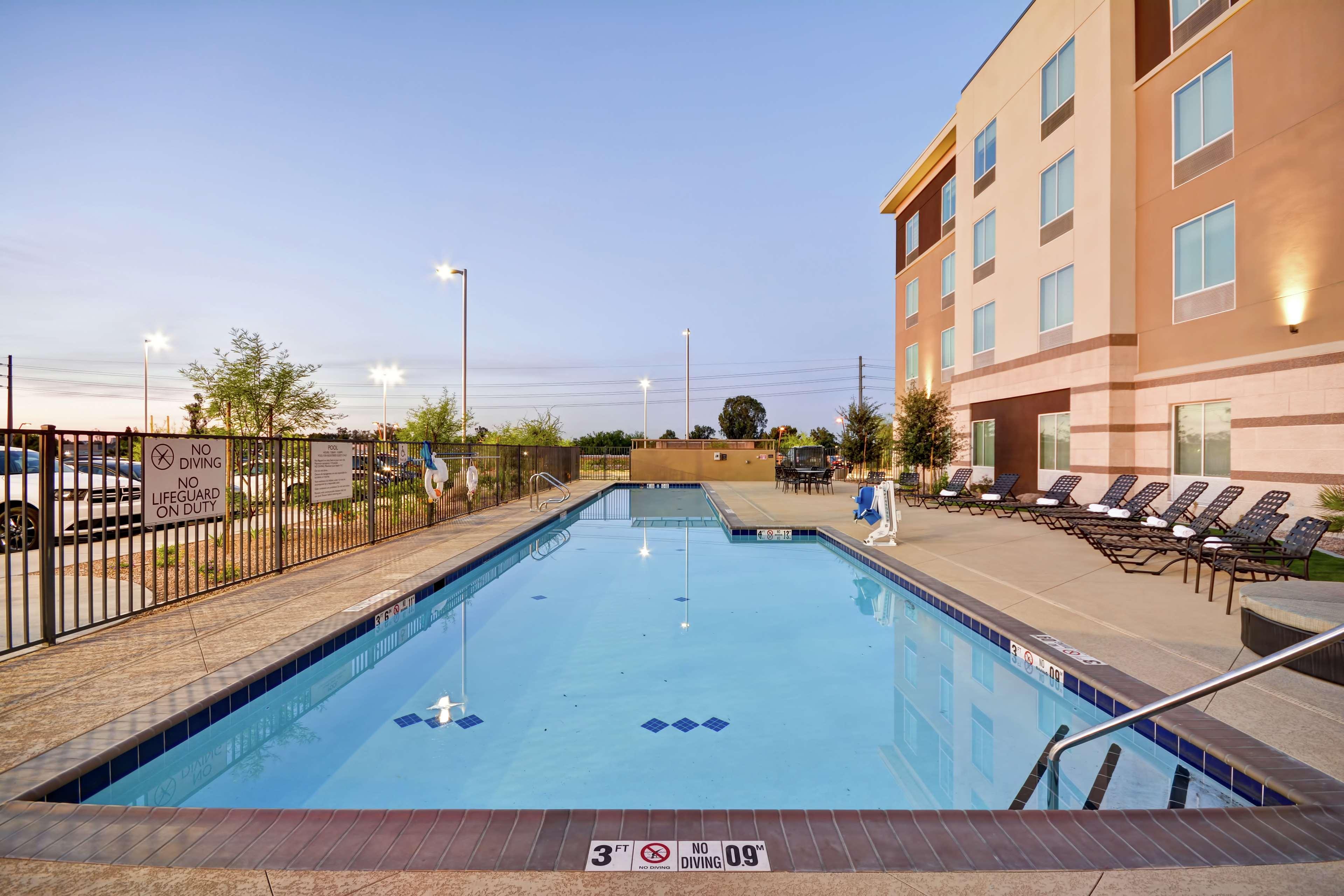 Hilton Garden Inn By Hilton Phoenix/Tempe Asu Area, Az ภายนอก รูปภาพ